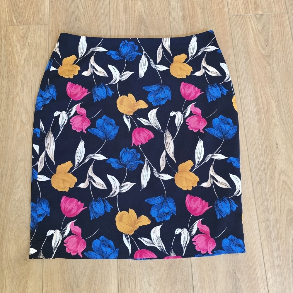 Ann Taylor Floral Pencil Skirt - Blue, Pink, Yellow Size 14